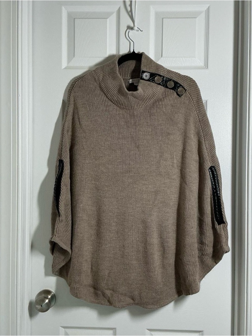 New York and Company sweater poncho sz L/XL